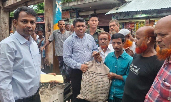 চাটখিলে পাঠাগারসহ পাঁচটি দোকান পুড়ে ছাই, ক্ষতি ৩৪ লাখ টাকা