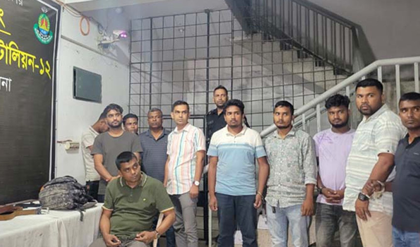 গভীর রাতে ২৩ লাখ টাকাসহ আটক চেয়ারম্যান প্রার্থী ১২ ঘণ্টা পর মুক্ত! &nbsp;&nbsp;