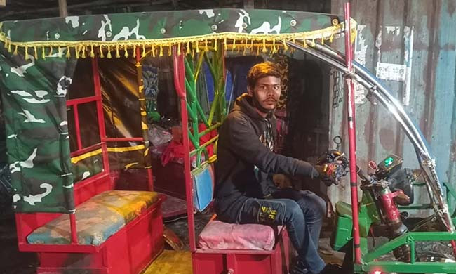 নিখোঁজের দুদিন পর ডোবায় মিলল ইজিবাইক চালকের লাশ &nbsp;&nbsp;