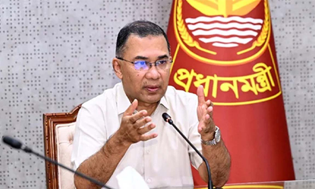 গণপরিবহনে শৃঙ্খলা ফেরাতে প্রধানমন্ত্রী তারেক রহমানের কড়া নির্দেশ