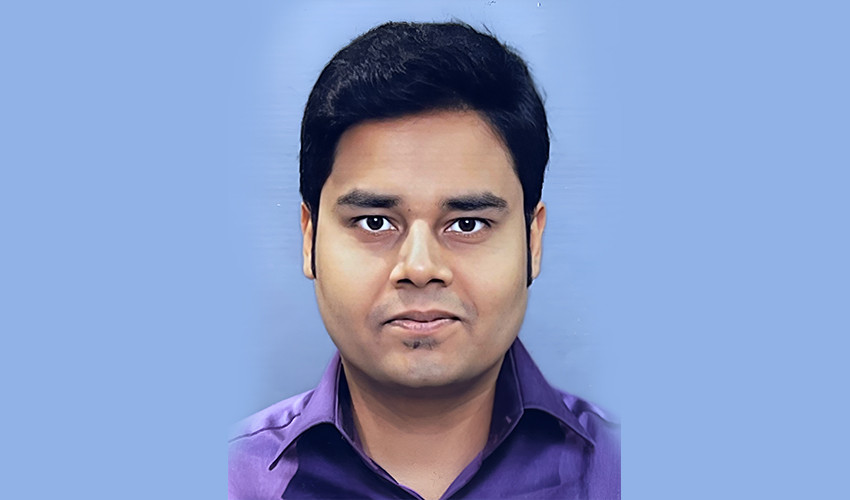 যুক্তরাজ্যে বসবাসরত মোঃ রিয়াদ চৌধুরীর বাংলাদেশের বাড়িতে সন্ত্রাসীদের ভাংচুর ও হামলা &nbsp;&nbsp;